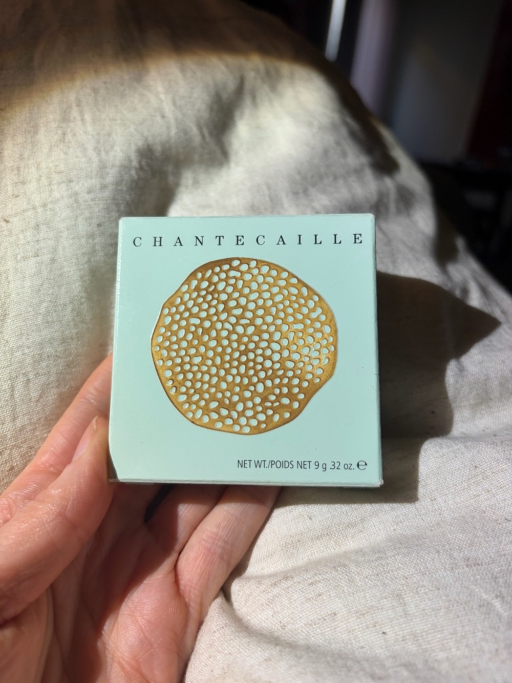Chantecaille Lotus Perfect Blur Glow Powder